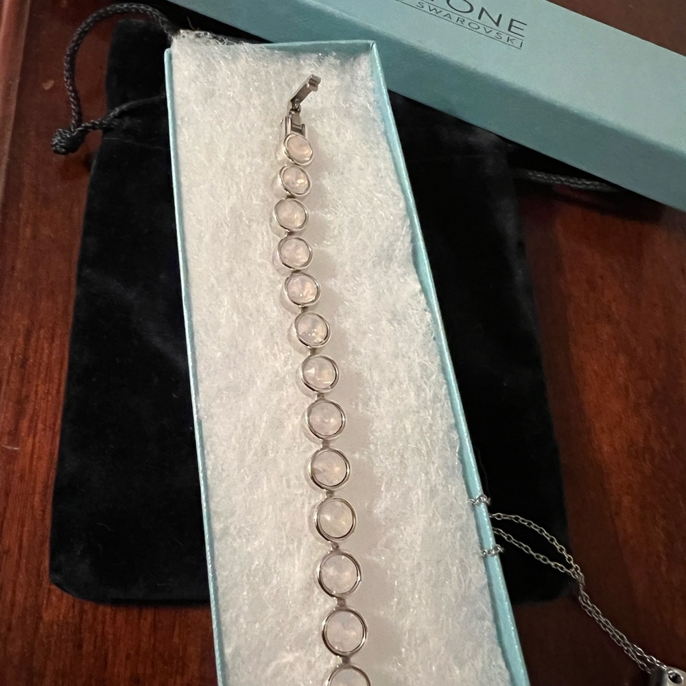 Touchstone Crystal Ice Bracelet